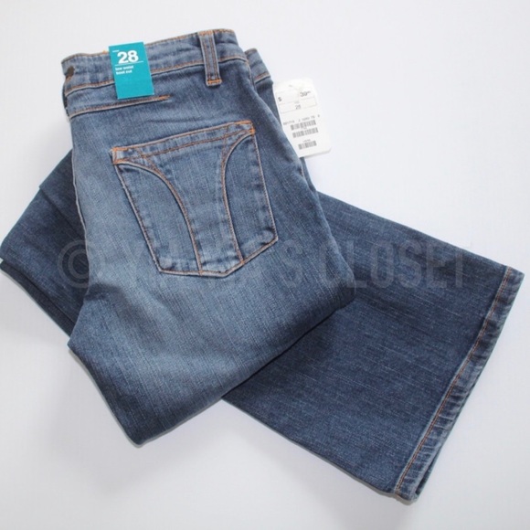 H&M Denim - H&M Divided Women's SZ 28 Low-Waist Boot Cut Jeans in Medium Wash Stretch Denim